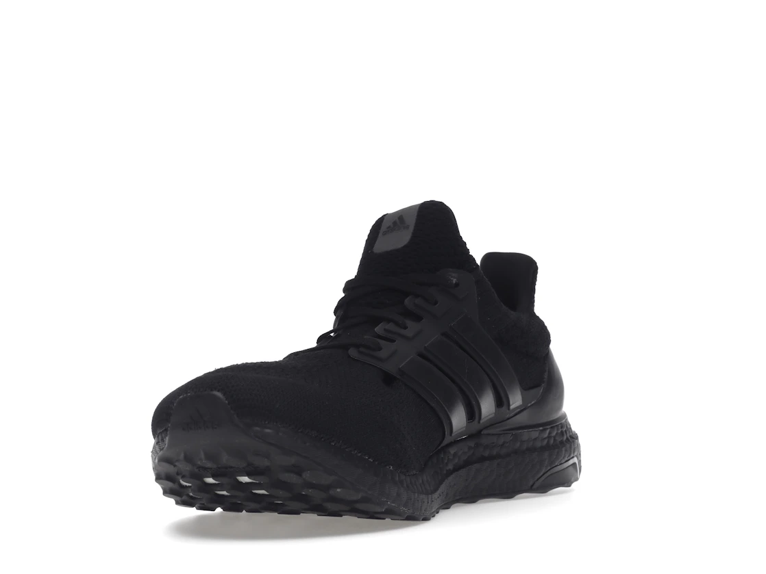 adidas Ultra Boost 5.0 DNA Triple Black