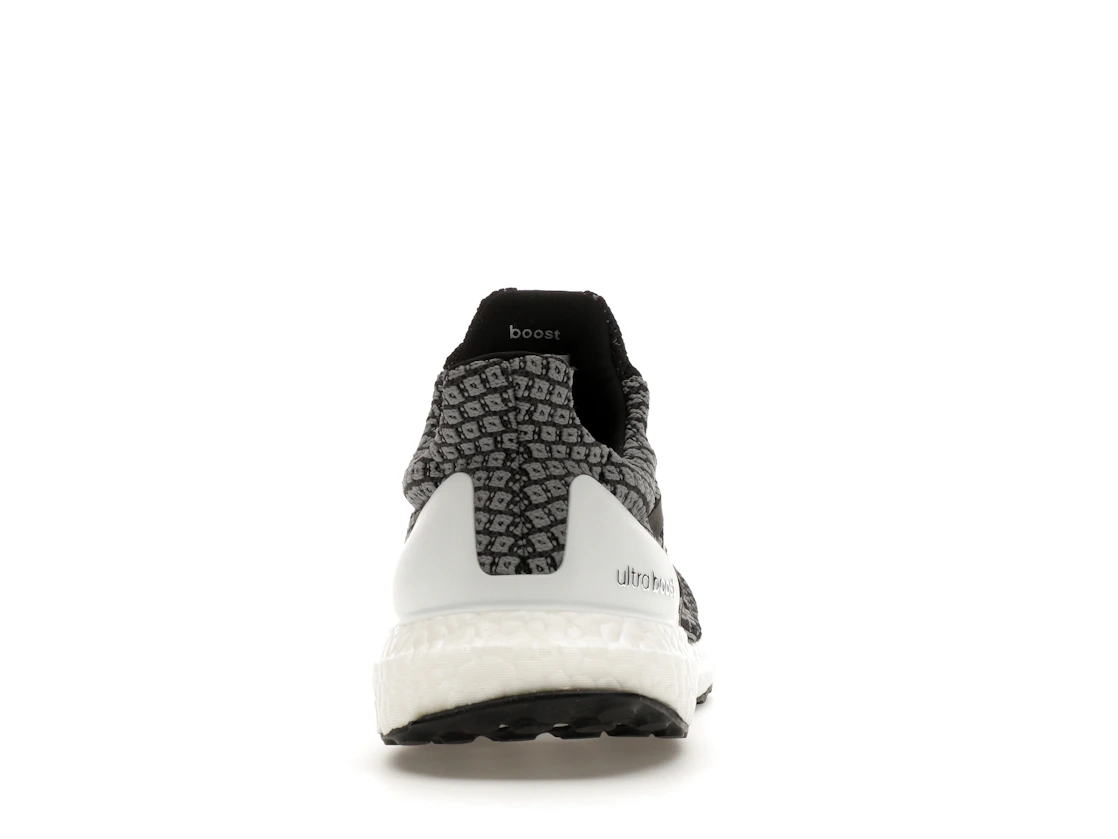 adidas Ultra Boost 5.0 Uncaged DNA Oreo