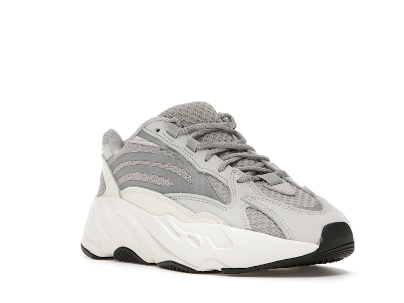 yeezy boost 700 static
