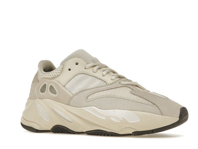 Yeezy analog stockx