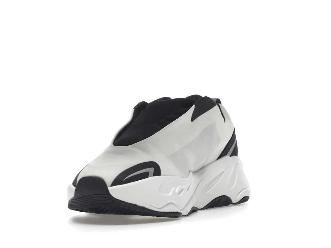 adidas Yeezy Boost 700 MNVN Laceless Analog