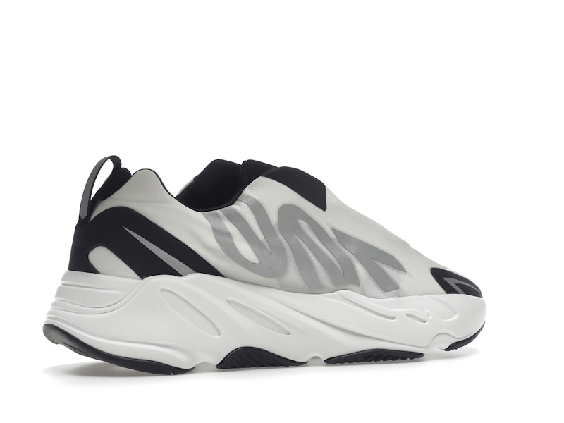 adidas Yeezy Boost 700 MNVN Laceless Analog