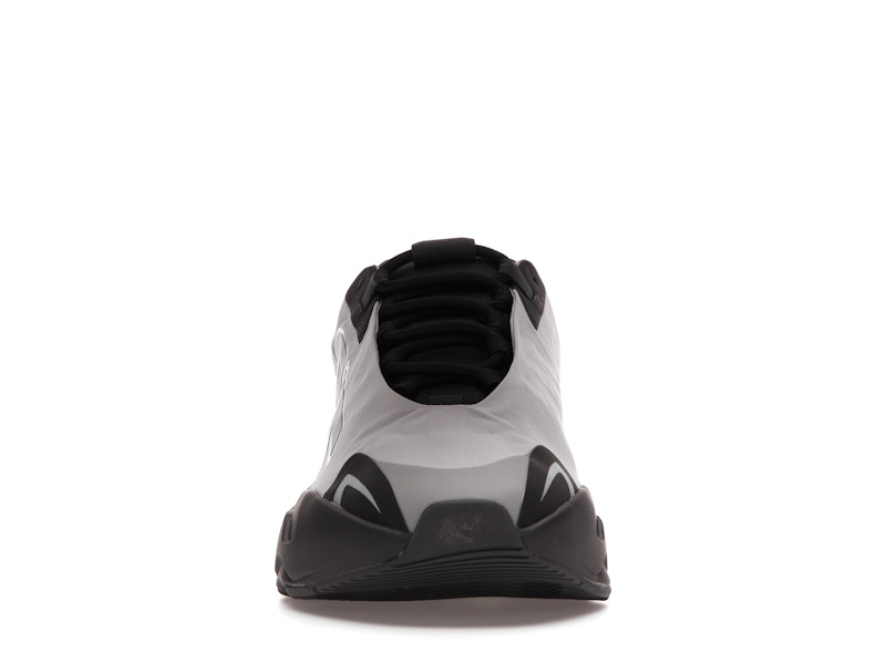 adidas Yeezy Boost 700 MNVN