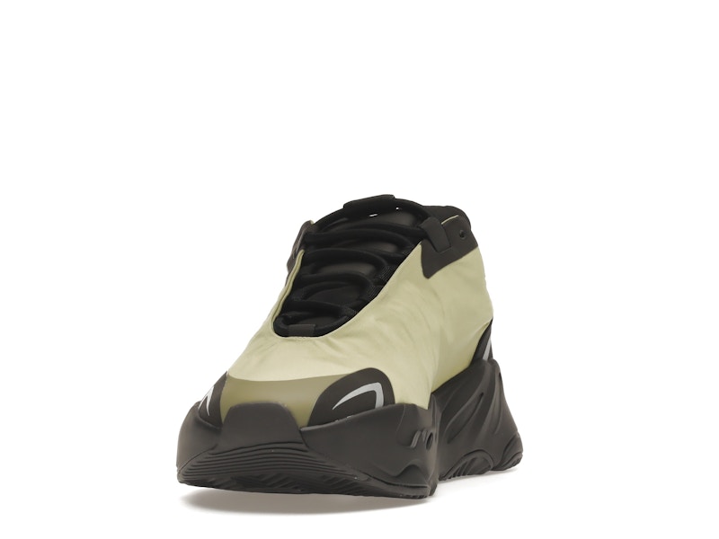 adidas Yeezy Boost 700 MNVN Resin