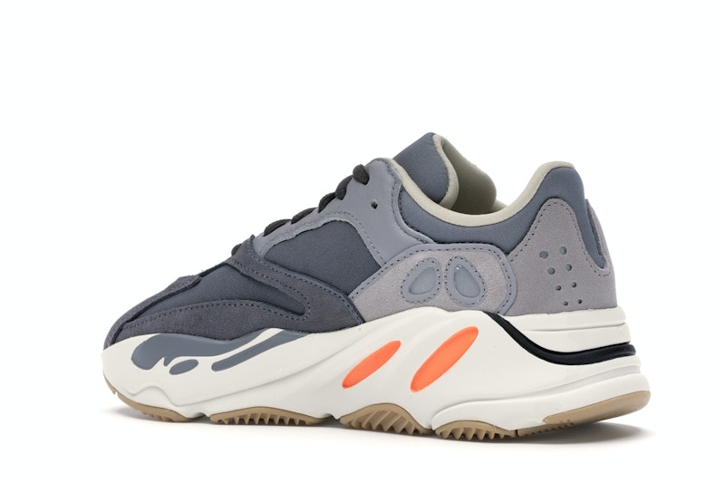 adidas Yeezy Boost 700 Magnet - FV9922