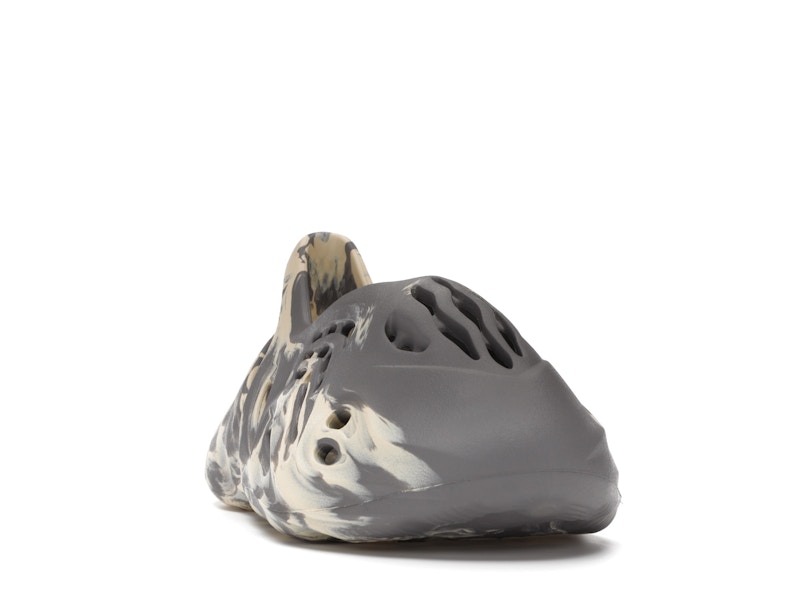 adidas Yeezy Foam RNNR MXT Moon Gray