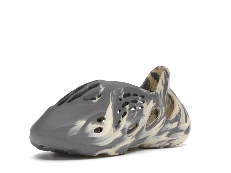 adidas Yeezy Foam RNNR MXT Moon Gray