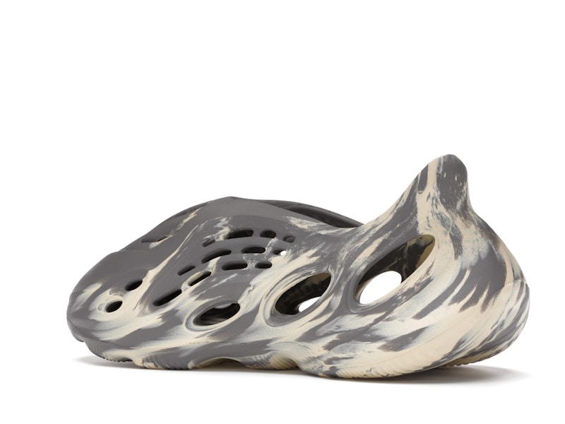 adidas Yeezy Foam RNNR MXT Moon Gray