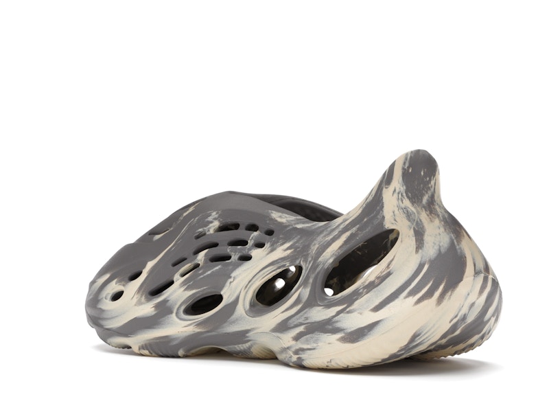 adidas Yeezy Foam RNNR MXT Moon Gray