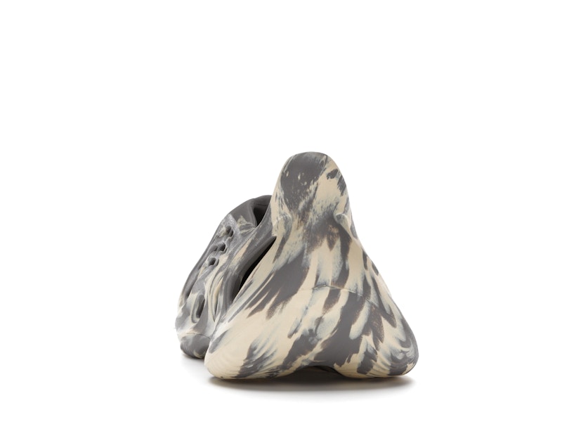 adidas Yeezy Foam RNNR MXT Moon Gray