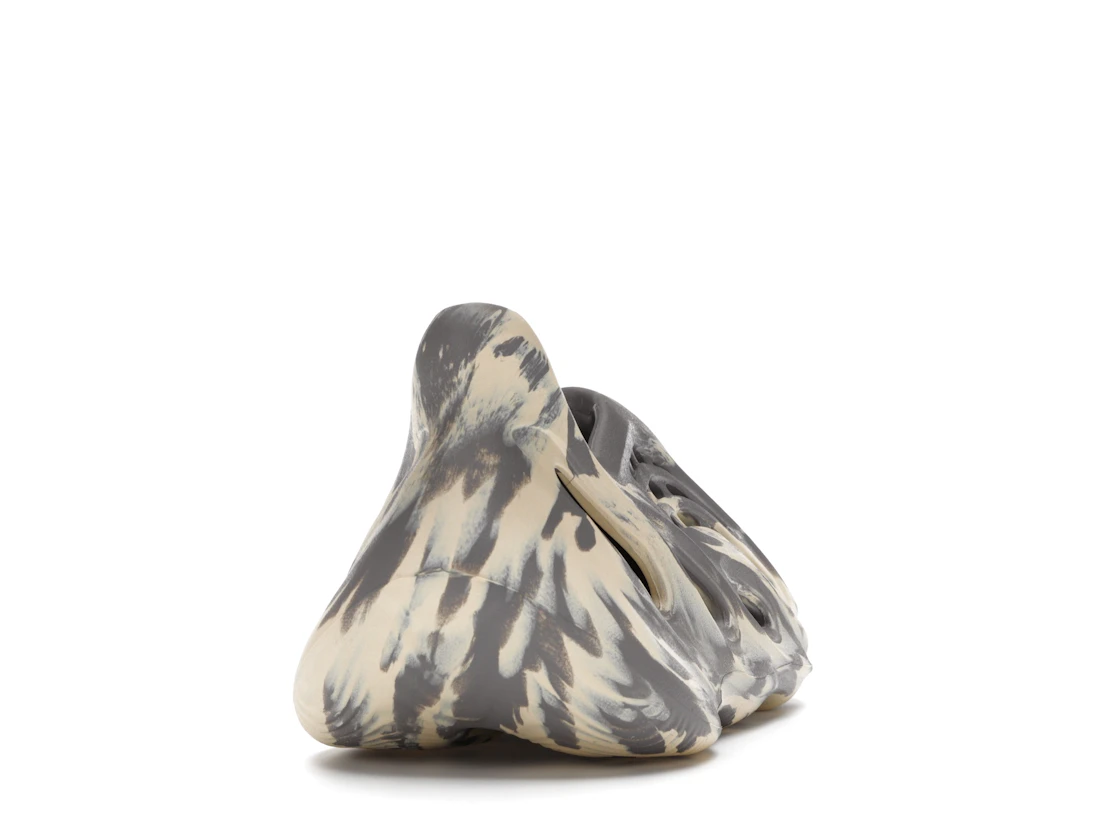 adidas Yeezy Foam RNNR MXT Moon Gray