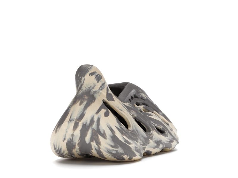 adidas Yeezy Foam RNNR MXT Moon Gray