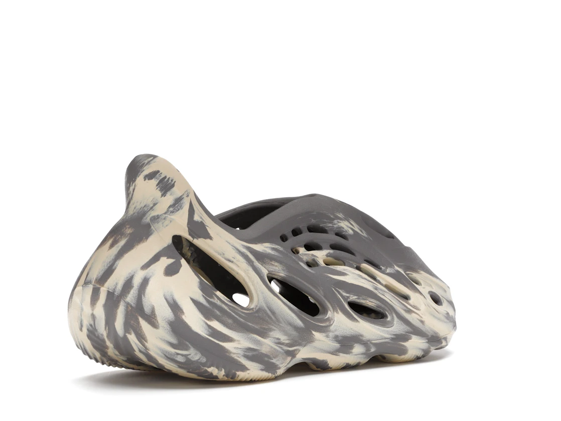 adidas Yeezy Foam RNNR MXT Moon Gray