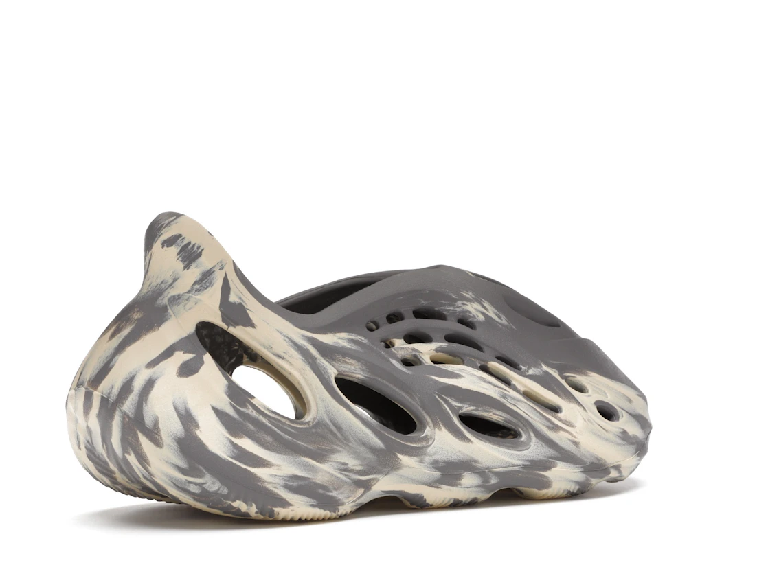 adidas Yeezy Foam RNNR MXT Moon Gray