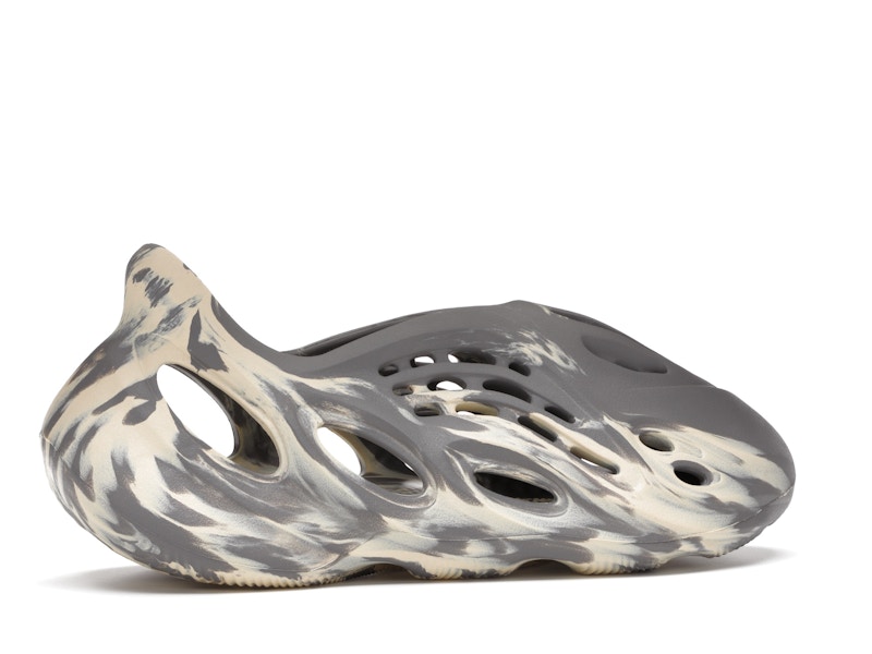 adidas Yeezy Foam RNNR MXT Moon Gray