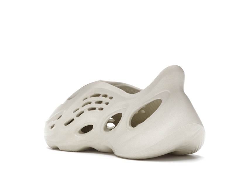 adidas Yeezy Foam RNNR Sand