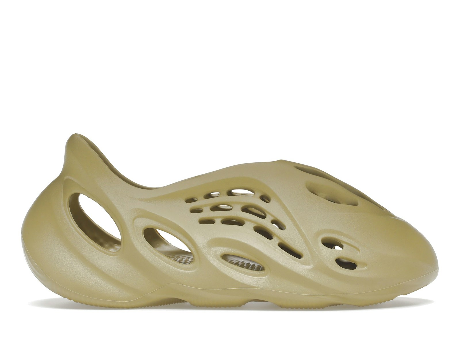 Yeezy Foam RNNR Sulfur