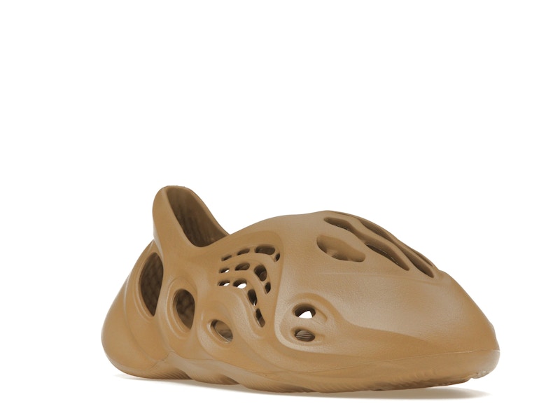 adidas Yeezy Foam RNR Clay Taupe