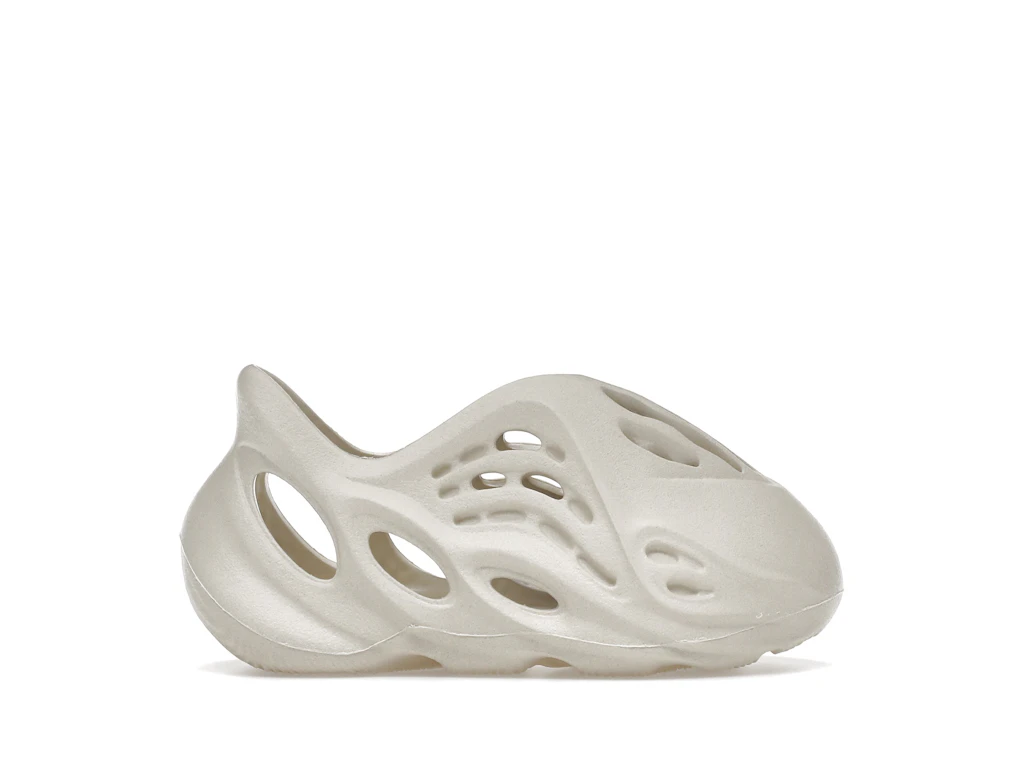 adidas Yeezy Foam RNR Sand (Infants) 0