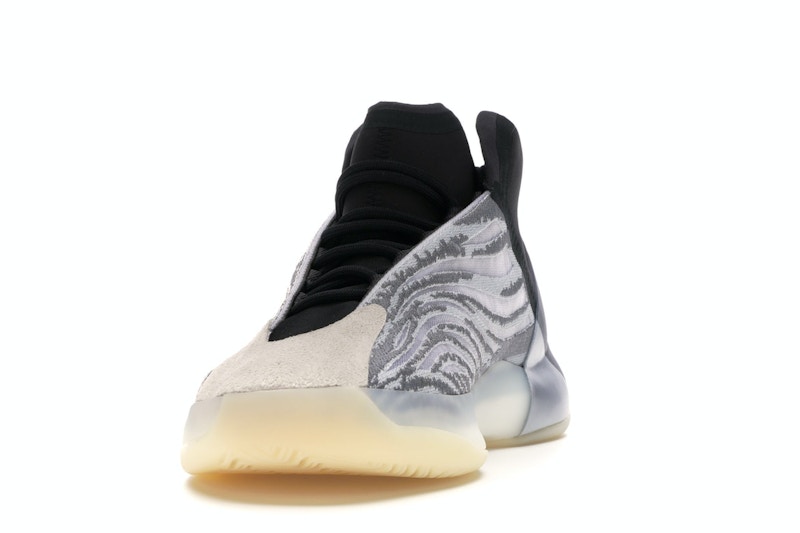 adidas Yeezy QNTM (Lifestyle Model)