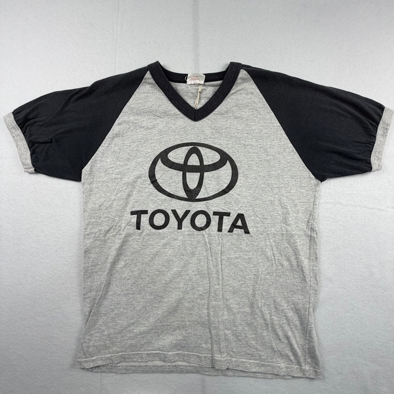T-shirt Ringer con scollo a V Toyota Grigio Nero