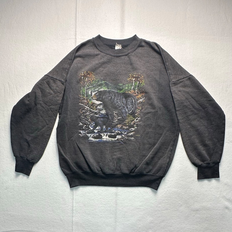 Vintage Wilderness Bear Graphic Crewneck Sweatshirt