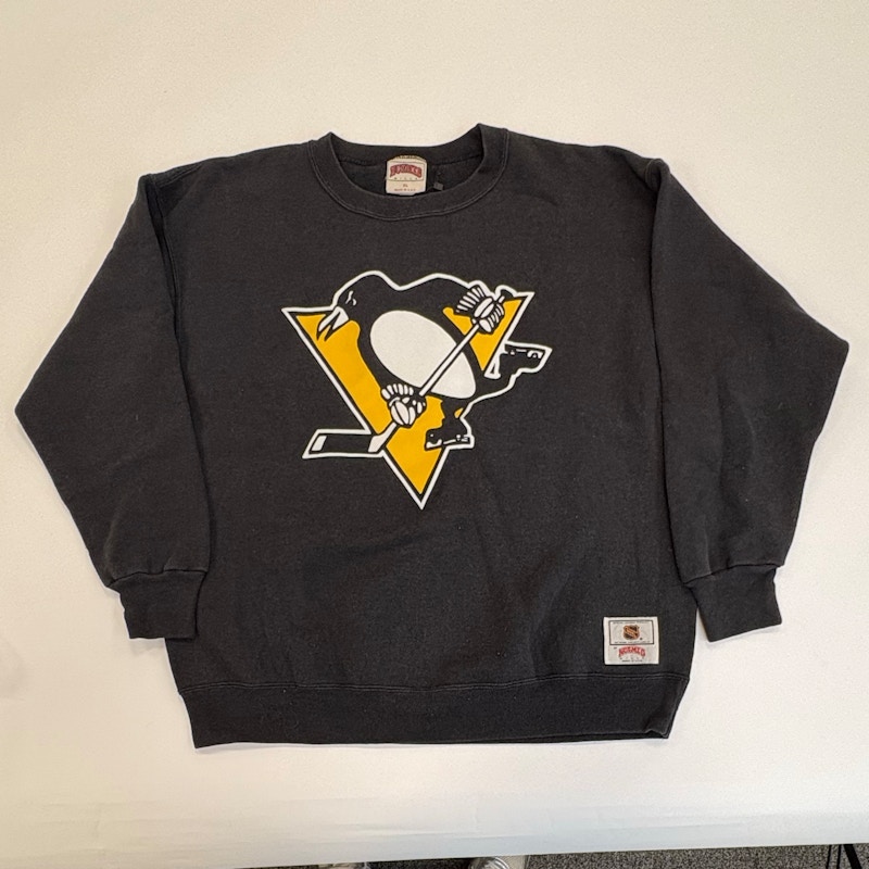 90s Penguins Crew