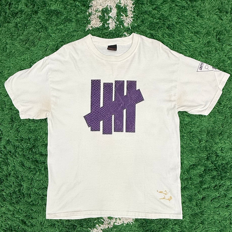 UNDEFEATED x Questlove x Prive T-Shirt White