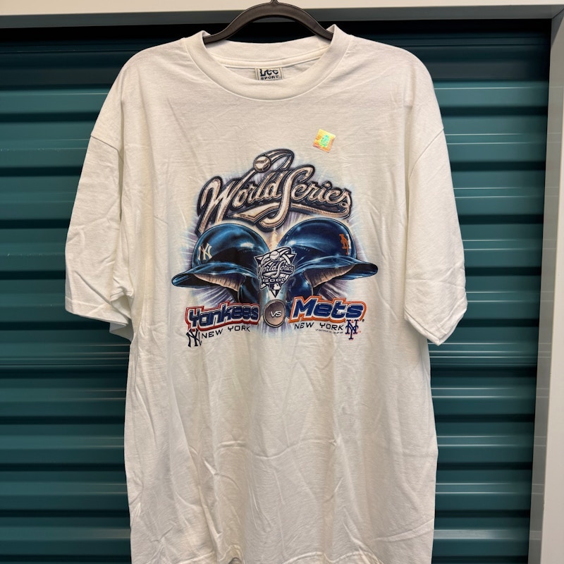 Lee Sport 2000 World Series New York Yankees vs New York Mets T-Shirt White