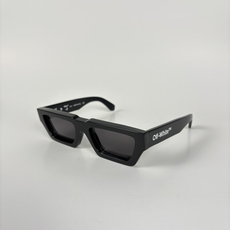 Off-White Manchester Sunglasses Black