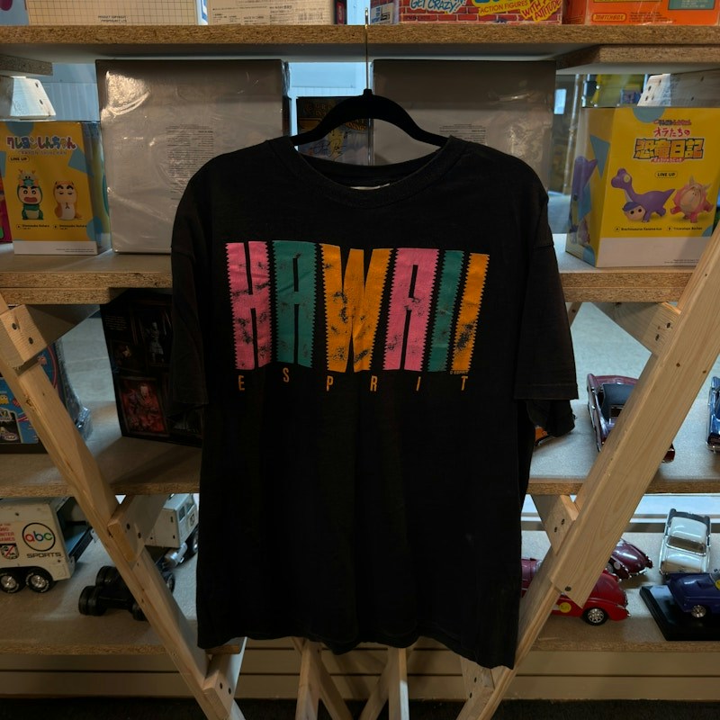 Esprit 90’s Hawaii Graphic Destination T-Shirt