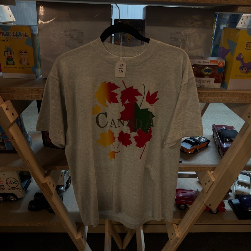Fruit of the Loom 90’s Canada Maple Leaf Destination T-Shirt 