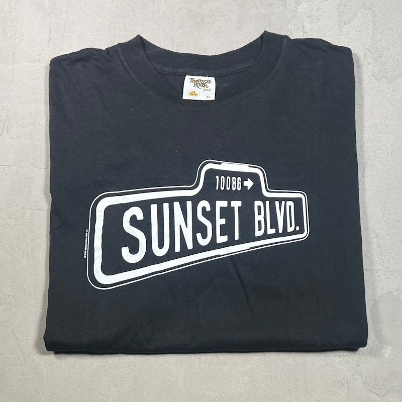 Vintage 1992 Tennessee River Sunset Blvd. T-Shirt Black