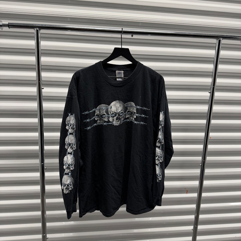 Vintage 2000s Skull Barbwire Long Sleeve Shirt