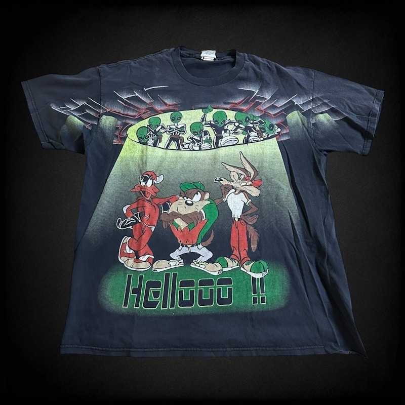 Vintage Looney Tunes Aliens Graphic T-Shirt Black