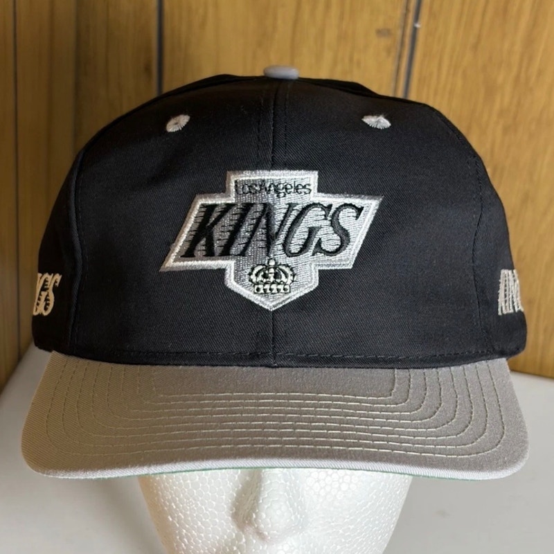 Twins Enterprise NHL Los Angeles Kings Embroidered Snapback Cap Black Grey