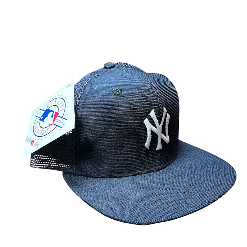 New Era New York Yankees Trucker Hat Navy