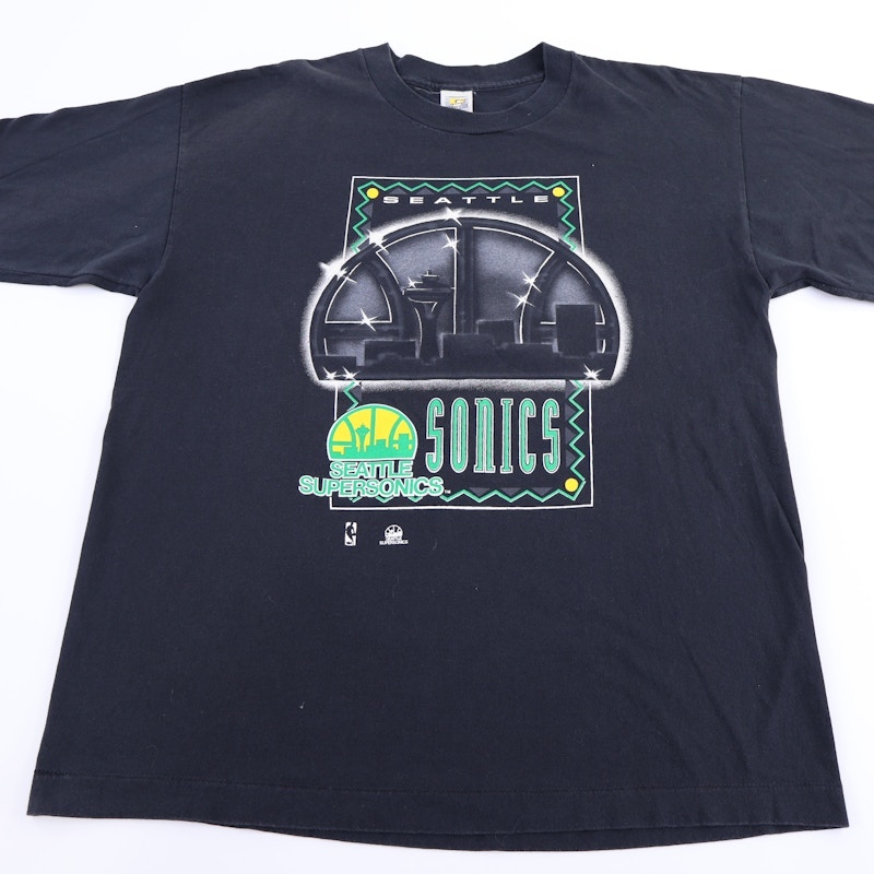 90's Seattle Supersonics Basketball T-shirt