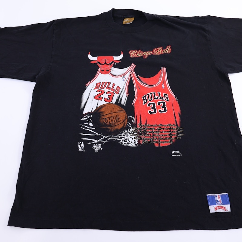 Nutmeg Mills 90's Chicago Bulls Basketball T-Shirt