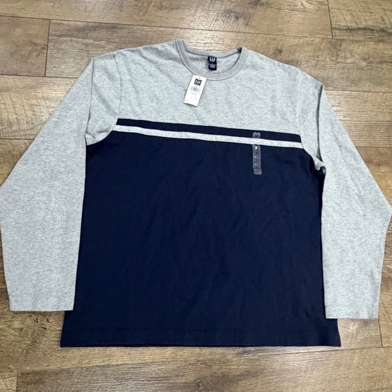 Vintage Y2K Gap Two-Tone Blank Crewneck Sweatshirt Grey Navy Blue ’02