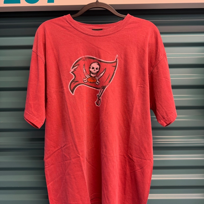 Tampa Bay Buccaneers NFL Team Apparel T-Shirt Red