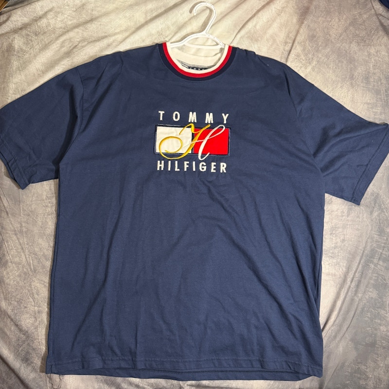 Vintage Tommy Hilfiger Embroidered Logo Shirt Navy