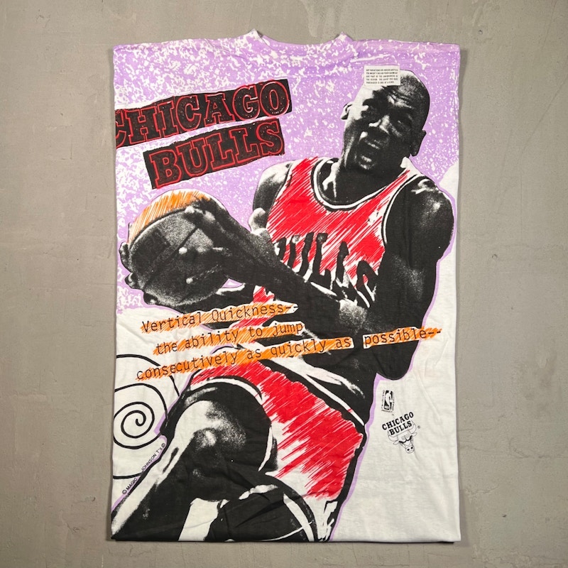 Vintage 1990s Magic Johnson T's Chicago Bulls Michael Jordan T-Shirt White