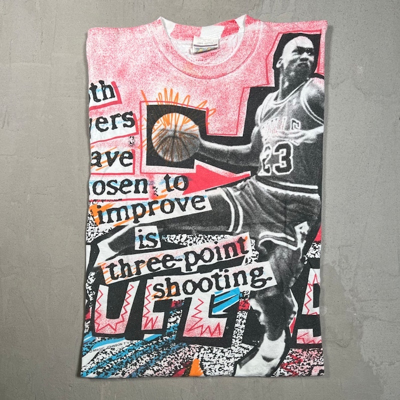 Vintage 1990s Magic Johnson T's Michael Jordan Chicago Bulls T-Shirt Red