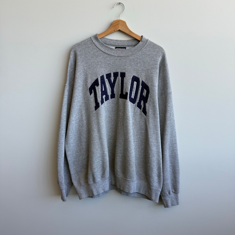 Hanes Taylor Graphic Crewneck Sweatshirt Grey