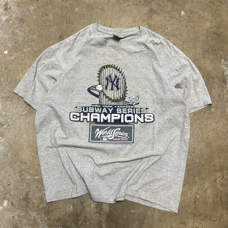 Vintage New York Yankees 2000 World Series Subway Series Champions T-Shirt Grey