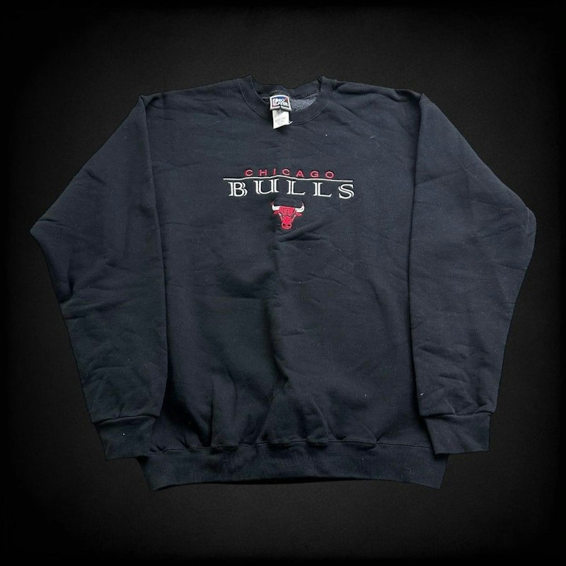 Vintage Pro Player Chicago Bulls Embroidered Crewneck Sweatshirt Black