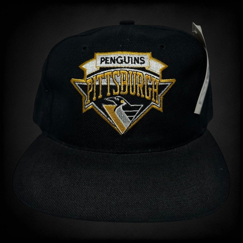 Vintage CCM Pittsburgh Penguins NHL Snapback Hat Black