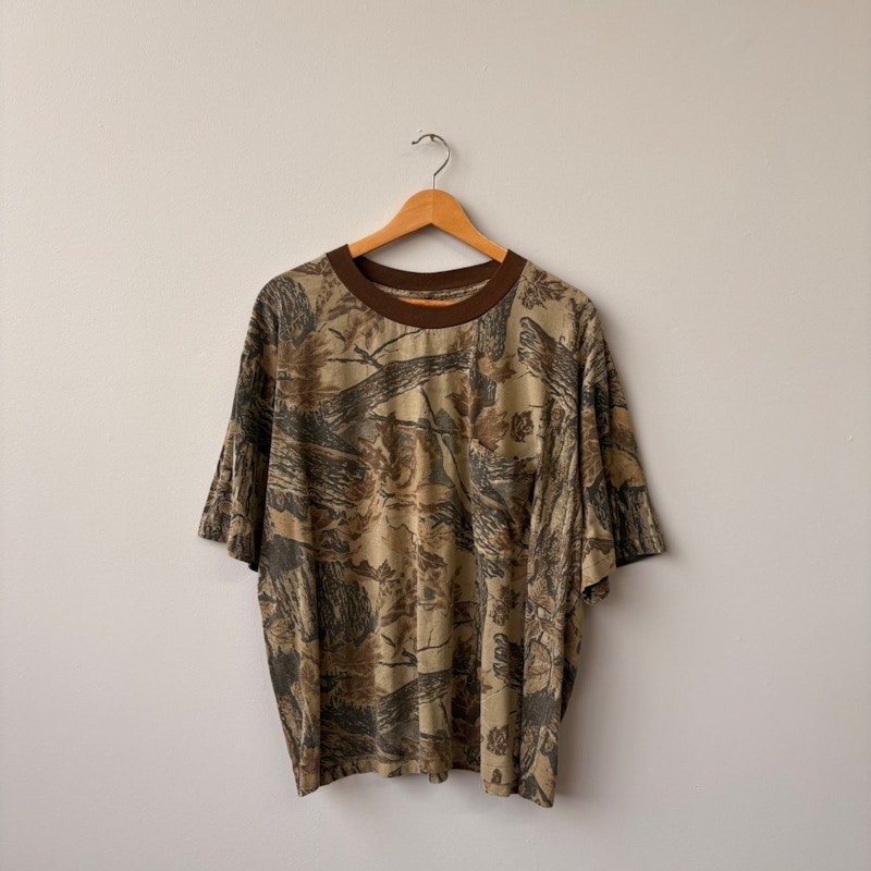 Vintage Realtree Camouflage Pocket T-Shirt Brown