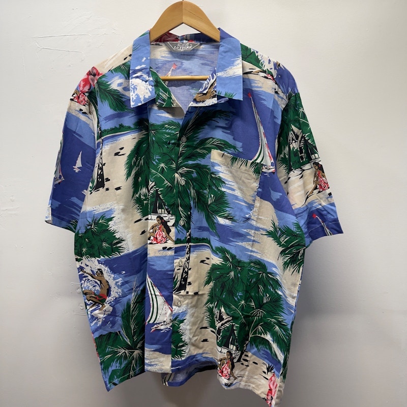 Vintage 1990s Le Tigre Hawaiian Shirt